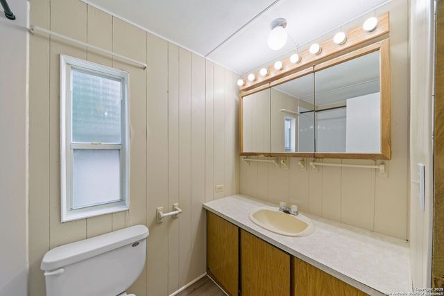 1506 HONEYSUCKLE LN, New Braunfels, TX 78130