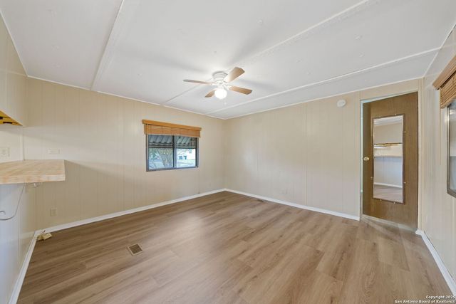 1506 HONEYSUCKLE LN, New Braunfels, TX 78130