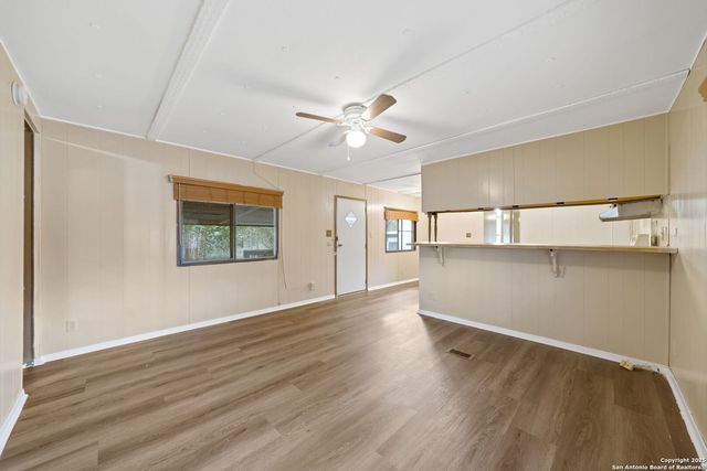 1506 HONEYSUCKLE LN, New Braunfels, TX 78130