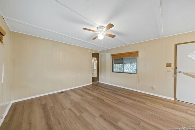 1506 HONEYSUCKLE LN, New Braunfels, TX 78130