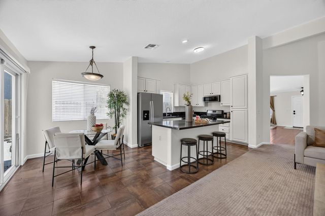 3046 Grizzly Bay, West Sacramento, CA 95691
