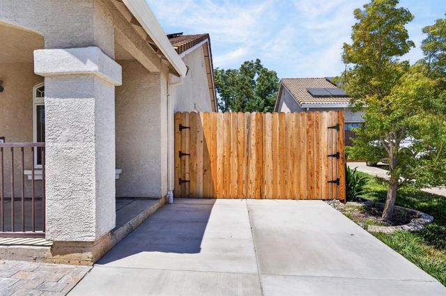 3046 Grizzly Bay, West Sacramento, CA 95691
