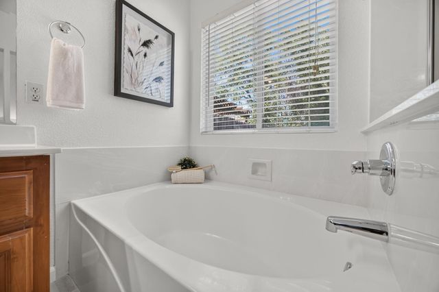 3046 Grizzly Bay, West Sacramento, CA 95691