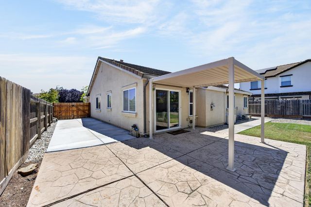 3046 Grizzly Bay, West Sacramento, CA 95691
