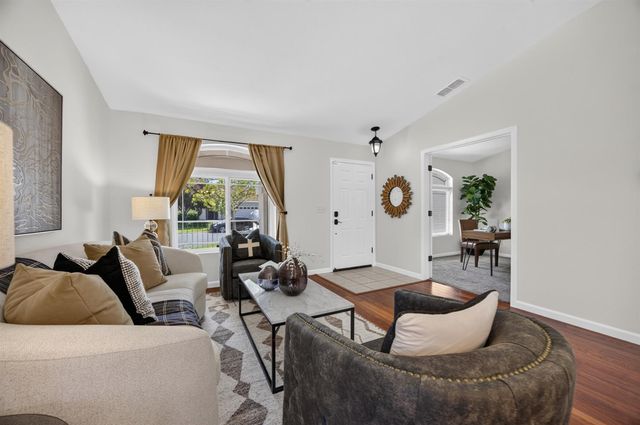 3046 Grizzly Bay, West Sacramento, CA 95691