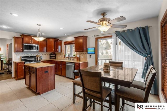 2205 Oriole Drive, Bellevue, NE 68123