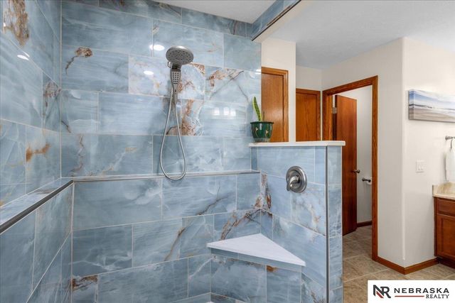2205 Oriole Drive, Bellevue, NE 68123