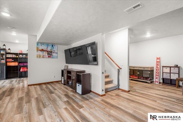 2205 Oriole Drive, Bellevue, NE 68123