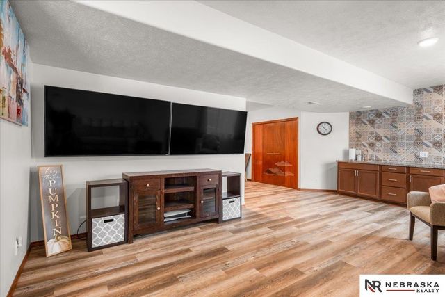 2205 Oriole Drive, Bellevue, NE 68123
