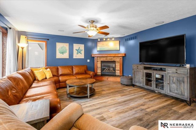 2205 Oriole Drive, Bellevue, NE 68123