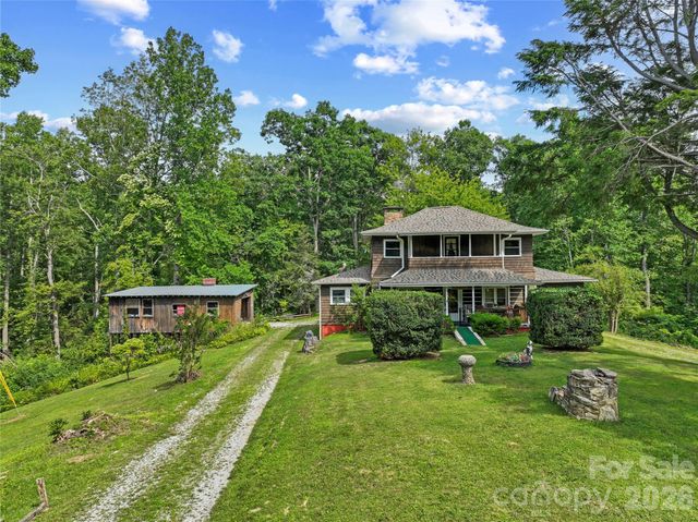 3151 N Bearwallow Road, Hendersonville, NC 28792