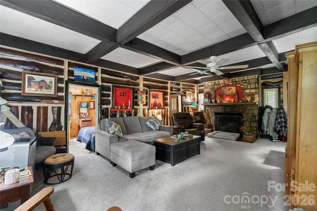 3151 N Bearwallow Road, Hendersonville, NC 28792