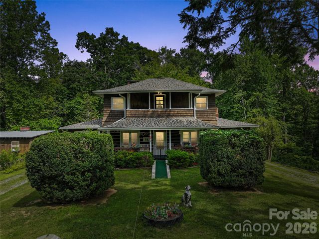 3151 N Bearwallow Road, Hendersonville, NC 28792