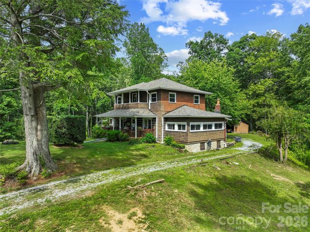 3151 N Bearwallow Road, Hendersonville, NC 28792