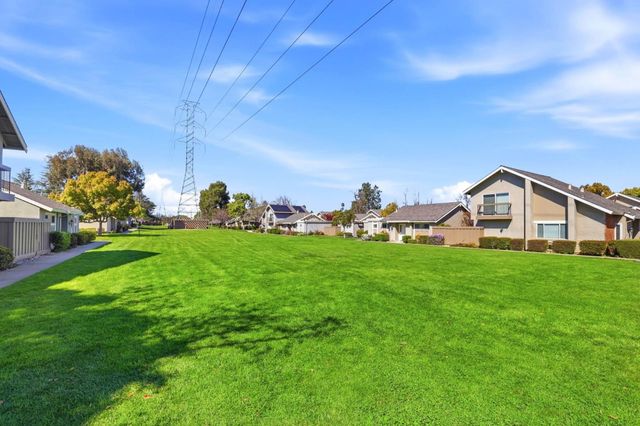 169 Escobar Avenue, Los Gatos, CA 95032