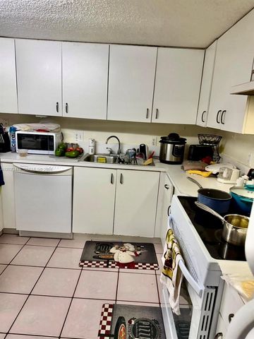 4725 SW 62nd Avenue 104, Davie, FL 33314
