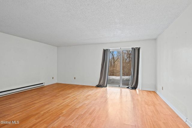 32 Maxwell Drive, Troy, NY 12180