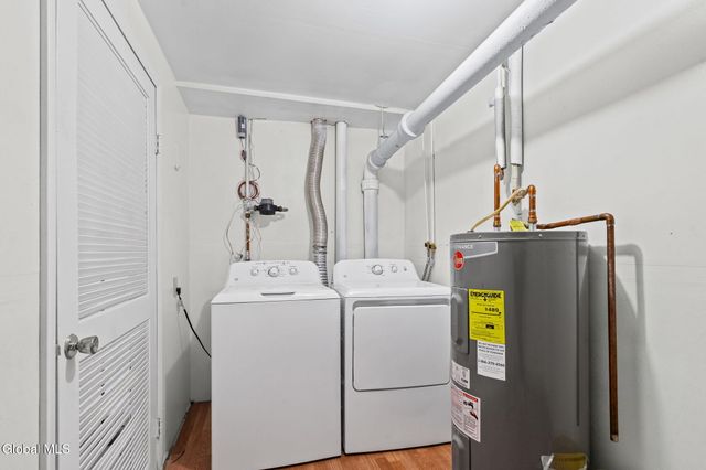 32 Maxwell Drive, Troy, NY 12180