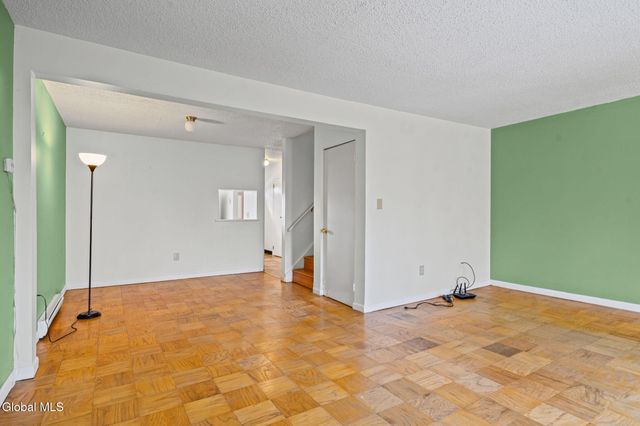 32 Maxwell Drive, Troy, NY 12180