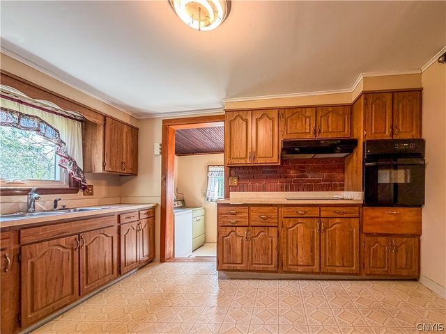 250 State Street, Auburn, NY 13021