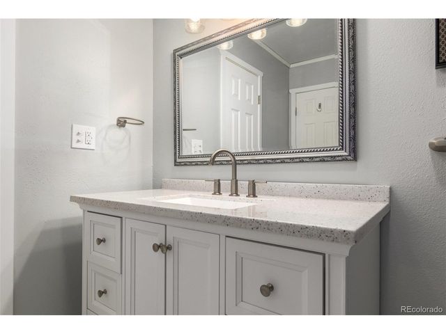 4055 Jet Wing Pl, Colorado Springs, CO 80916