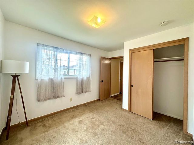 6644 Cronin Drive, Dearborn Heights, MI 48127