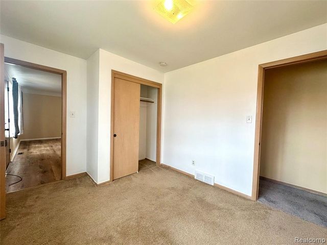 6644 Cronin Drive, Dearborn Heights, MI 48127