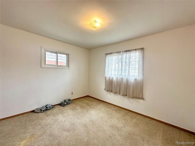 6644 Cronin Drive, Dearborn Heights, MI 48127