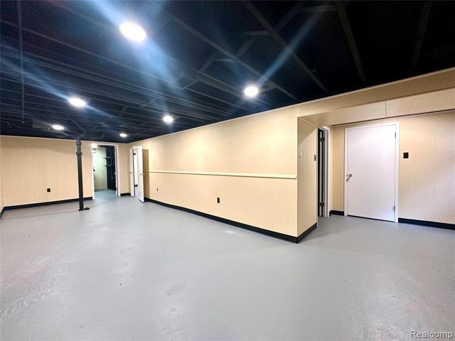 6644 Cronin Drive, Dearborn Heights, MI 48127