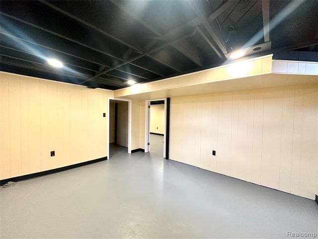 6644 Cronin Drive, Dearborn Heights, MI 48127