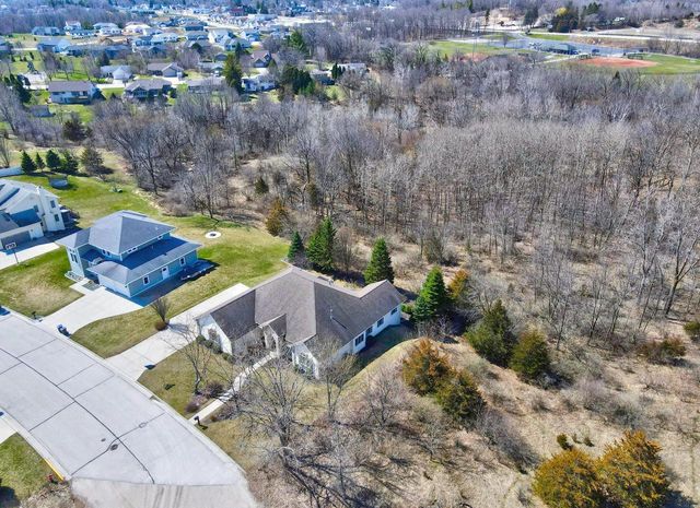 555 Moraine DRIVE, Elkhart Lake, WI 53020