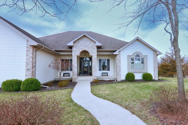 555 Moraine DRIVE, Elkhart Lake, WI 53020