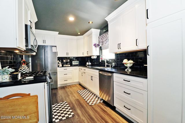 8 Keelson Drive, Waretown, NJ 08758