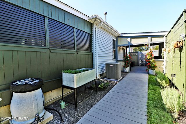 8 Keelson Drive, Waretown, NJ 08758