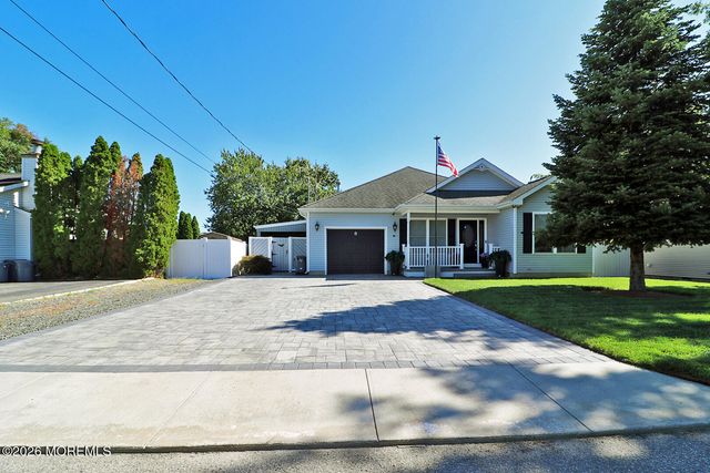 8 Keelson Drive, Waretown, NJ 08758