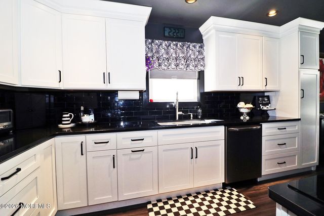 8 Keelson Drive, Waretown, NJ 08758