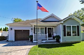 8 Keelson Drive, Waretown, NJ 08758
