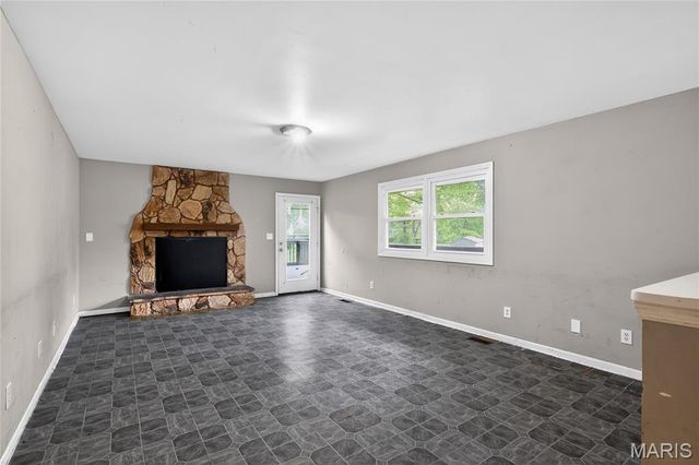 1065 Briarbrae Drive, St Louis, MO 63138