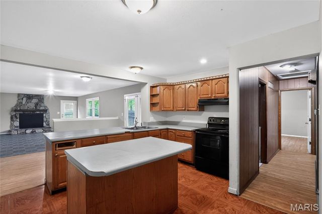 1065 Briarbrae Drive, St Louis, MO 63138