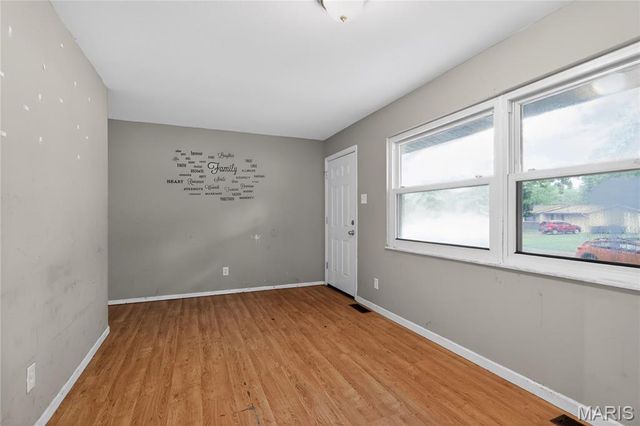 1065 Briarbrae Drive, St Louis, MO 63138