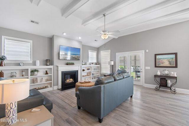 7036 Sevilleen Drive SW, Ocean Isle Beach, NC 28469