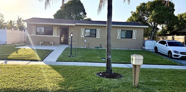 1481 SW 7th Ter, Deerfield Beach, FL 33441