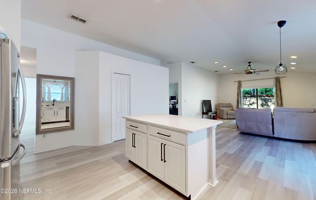 212 BROOKCHASE Lane W, Jacksonville, FL 32225