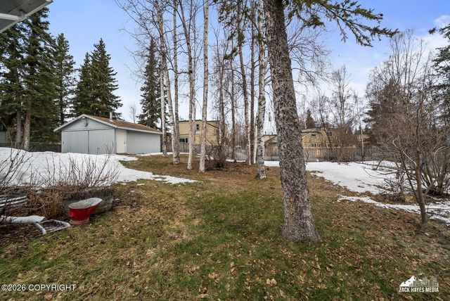 6033 Glenkerry Drive, Anchorage, AK 99504
