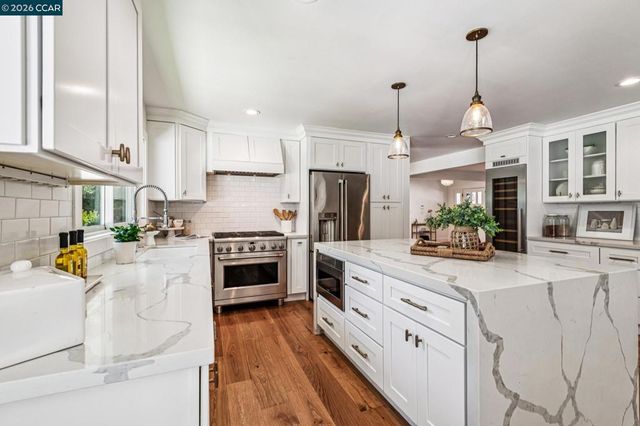 2941 Roundhill Rd, Alamo, CA 94507