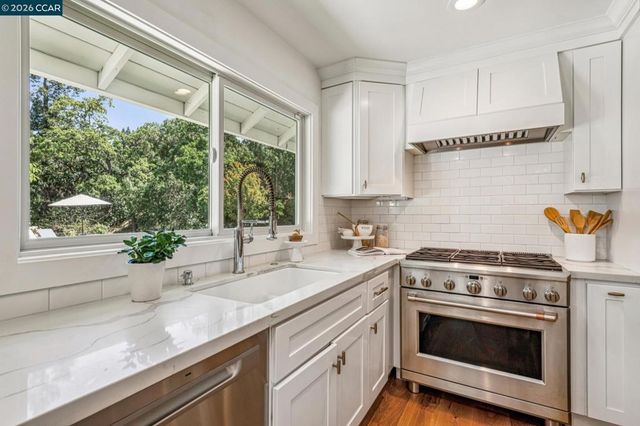 2941 Roundhill Rd, Alamo, CA 94507