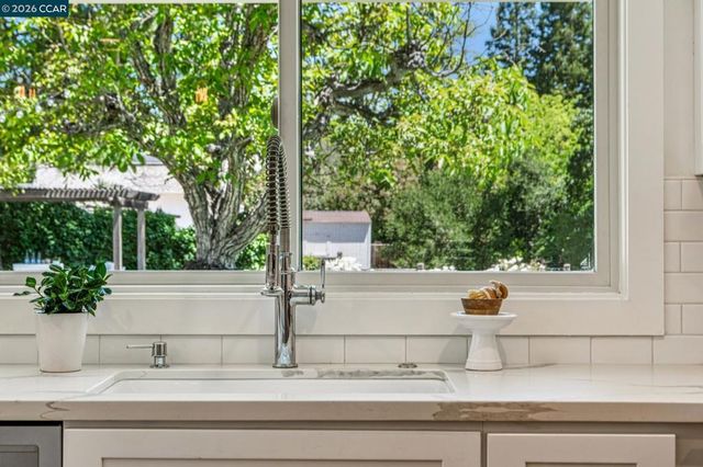 2941 Roundhill Rd, Alamo, CA 94507
