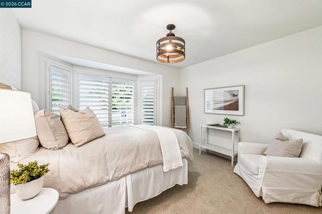 2941 Roundhill Rd, Alamo, CA 94507