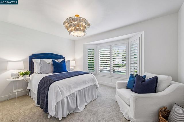 2941 Roundhill Rd, Alamo, CA 94507