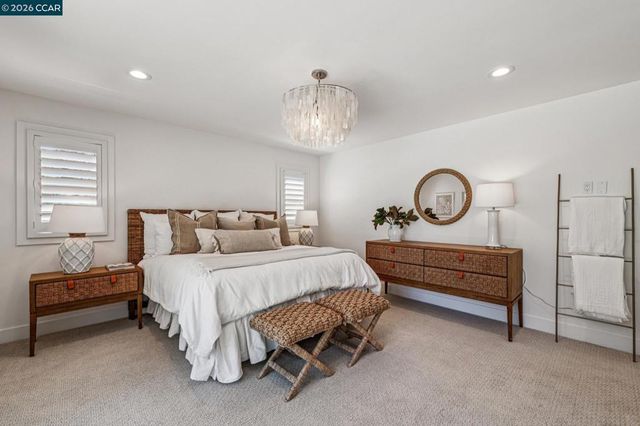 2941 Roundhill Rd, Alamo, CA 94507